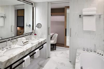 Spa Suite, Lounge Access