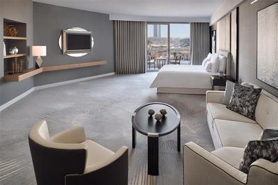 Junior Suite, Lounge Access