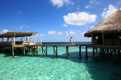 Chill Restaurant and Es'Sense Bar