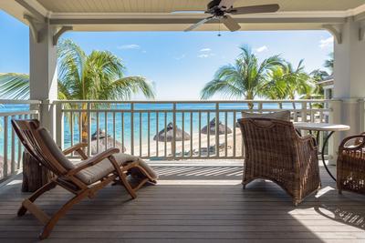 Peninsula Balcony Suite