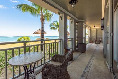 Peninsula Balcony Suite