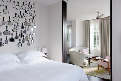 Corner Suite