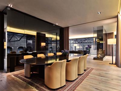 Penthouse Suite