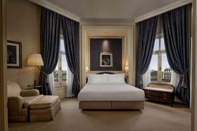1 King Bed 1 Bedroom Suite River View