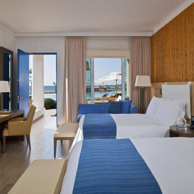 Deluxe Room Oceanfront - 2 Queens