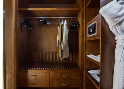 Deluxe Room - King