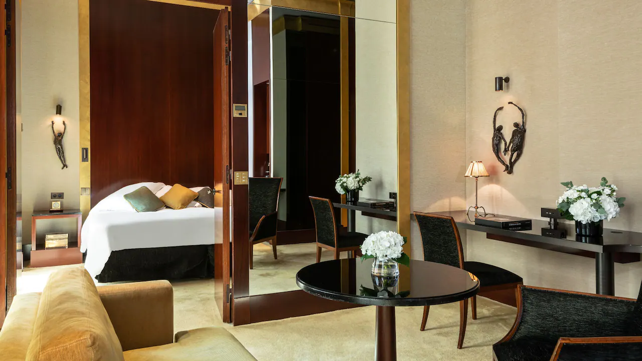 Park Executive Paix View Suite