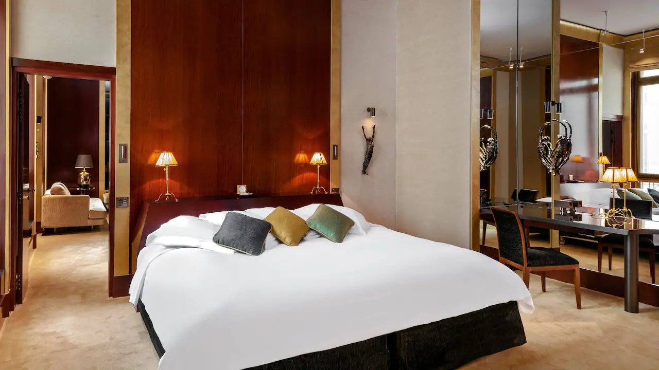 Diplomatic Suite