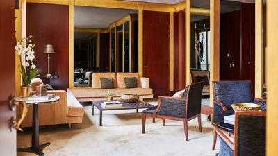 Diplomatic Suite