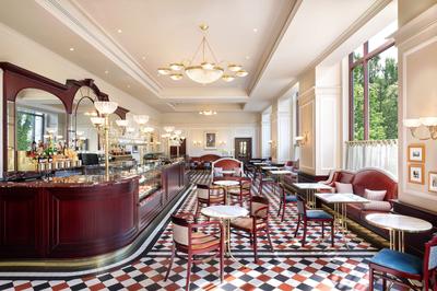 Café Bristol
