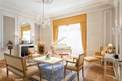 Paderewski Suite 1 Bedroom Presidential Suite