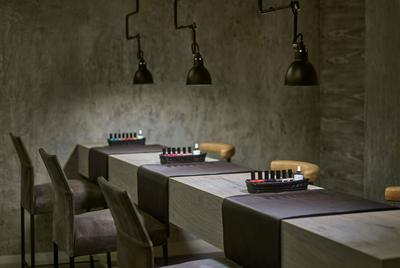 Nail Bar