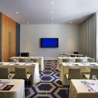 W Doha image