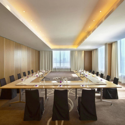 W Doha image