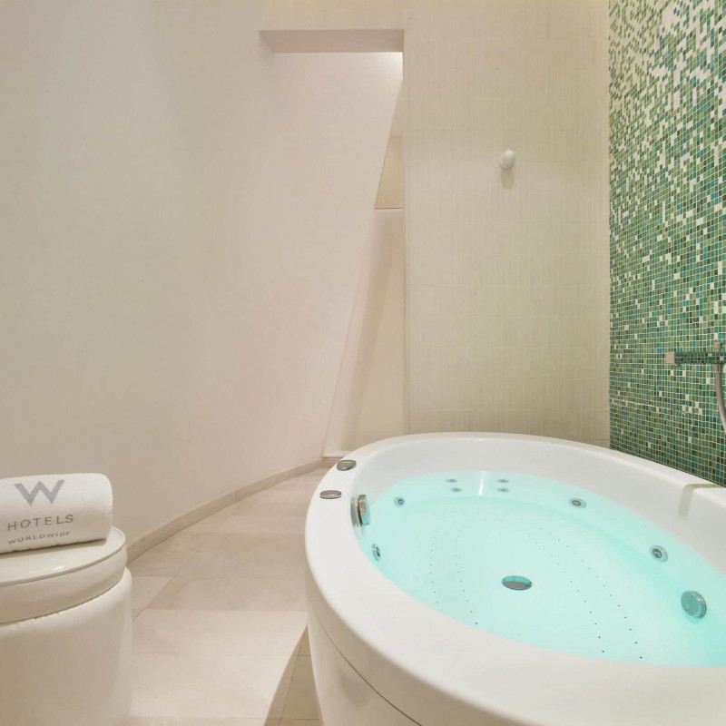 W Doha image