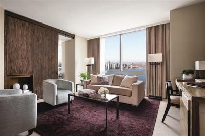 Hudson Square One Bedroom Suite