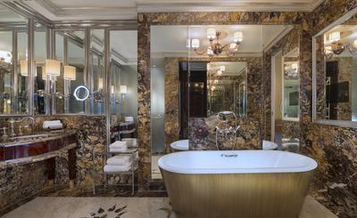 Specialty Suite, 1 King, Botanic Garden View, Corner Room, High Floor
