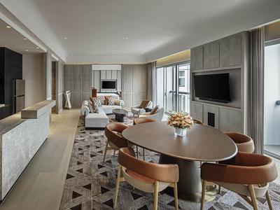 Governor Suite
