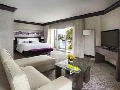 Signature King Suite