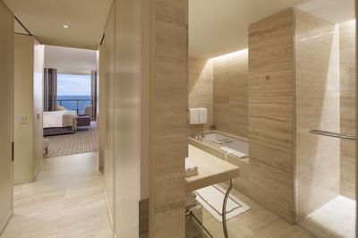 Grand Luxe Guest Room