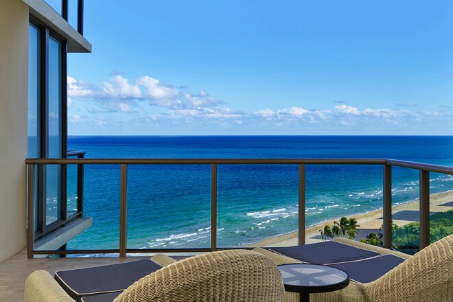 Grand Luxe Guest Room, 1 King, Oceanfront