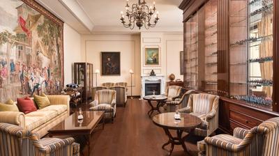 George Sand Lounge
