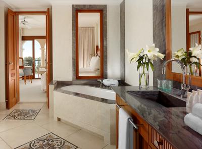 1-Bedroom Ocean Suite