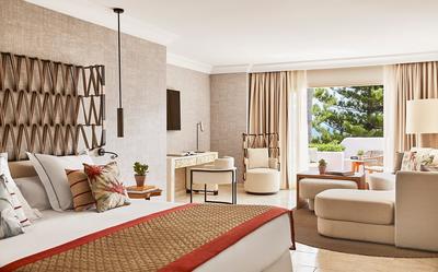 Family Grand Junior Suite Partial Sea View