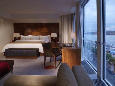 Cologny Suite
