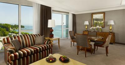 Executive Leman Suite