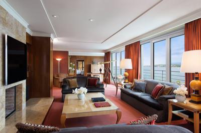 Royal Penthouse Suite