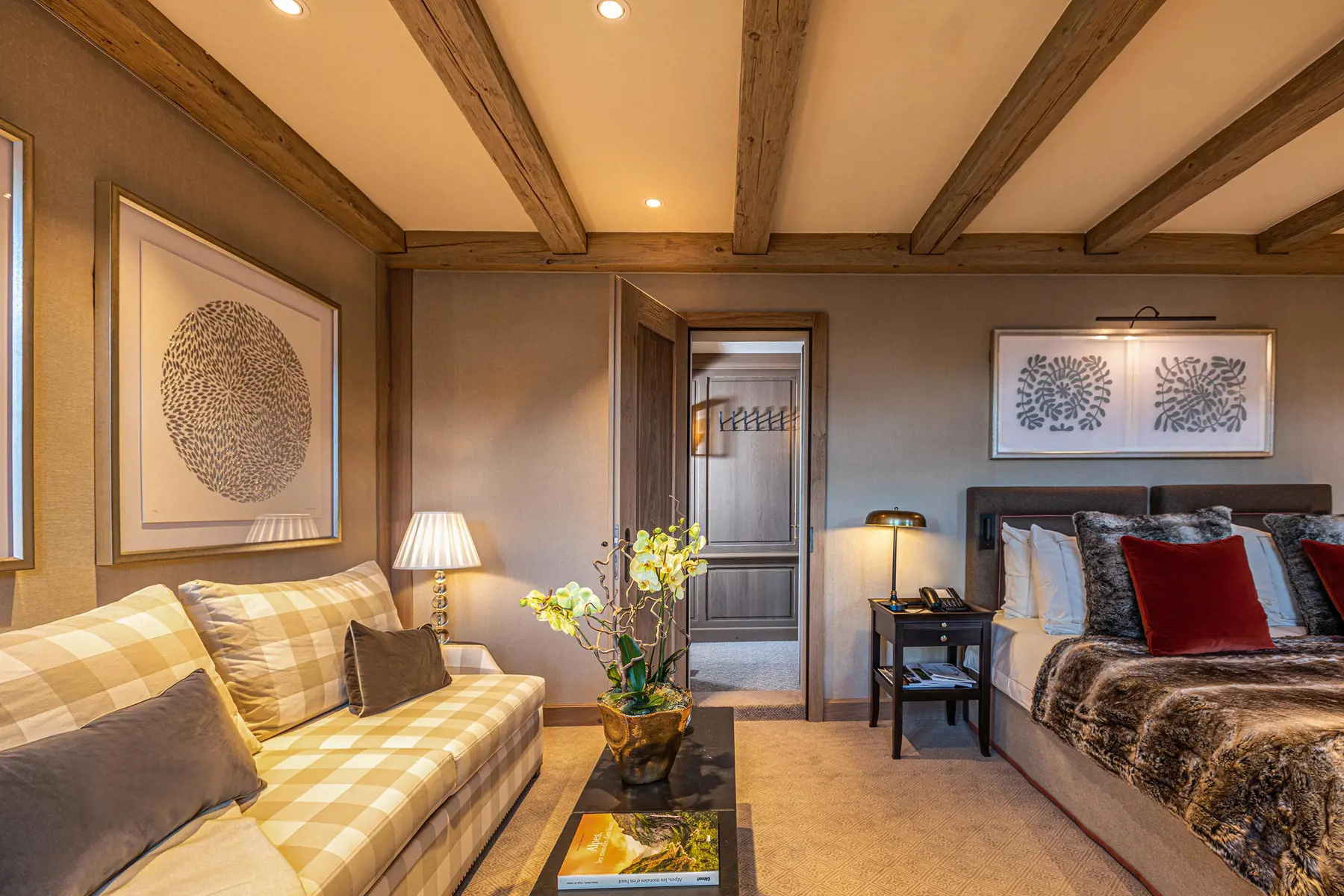 Deluxe Junior Suite Mountain View