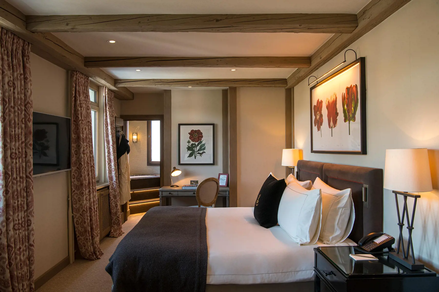 Tower Junior Suite Mountain View