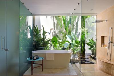 Deluxe Overwater Lagoon Suite