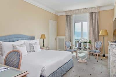 Deluxe Room Lake