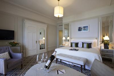 Deluxe Lake View Room