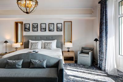 Bellevue Lake View Suite
