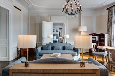 Bellevue Lake View Suite