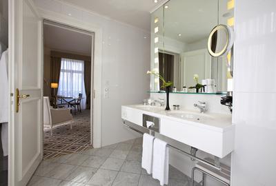 Signature Room, Lake View
