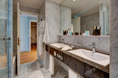 Penthouse Suite