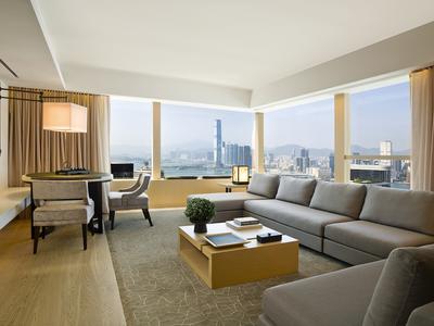 Upper Suite Harbour View