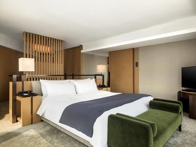 Upper Suite Harbour View