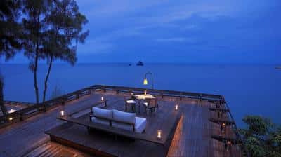 Dining on the Rocks