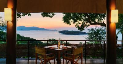 Dining on the Rocks