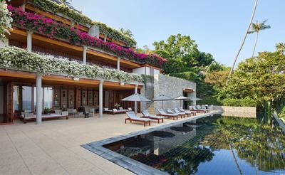 Nine-Bedroom Ocean Villa