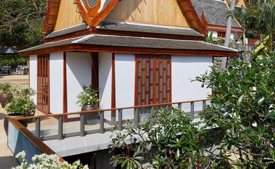 Five-Bedroom Garden Villa