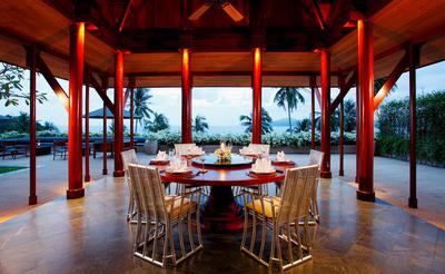 Seven-Bedroom Garden Villa