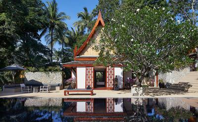 Six-Bedroom Garden Villa
