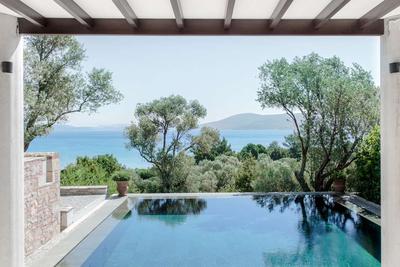 Pool Pavilion Deluxe Sea View