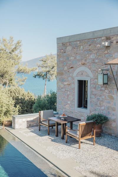 Pool Pavilion Partial Sea View